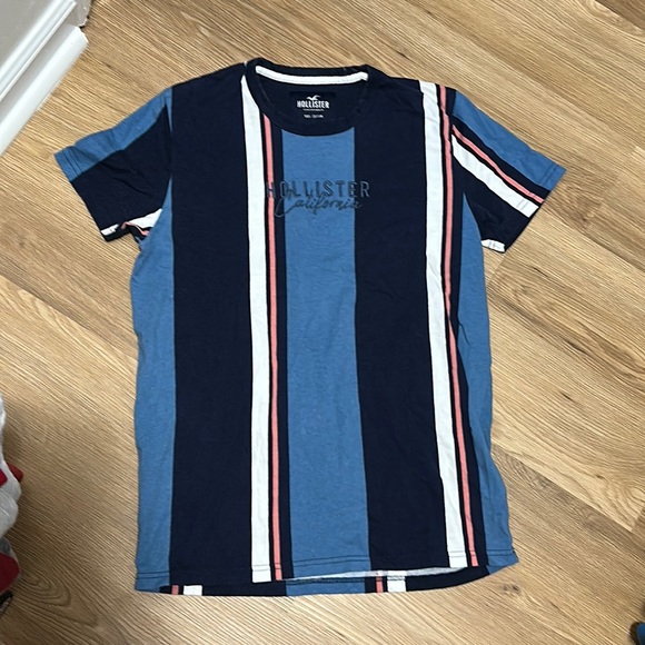 Hollister Other - Hollister T-Shirt